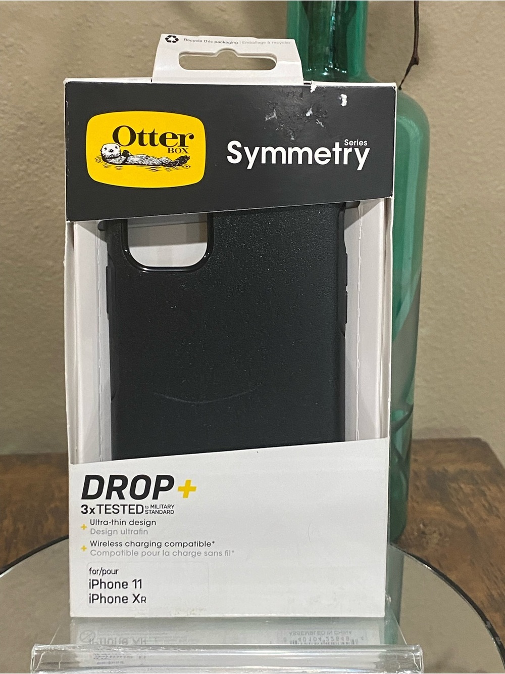 OtterBox Symmetry Series Black Phone Case for iPhone 11 / XR, new
